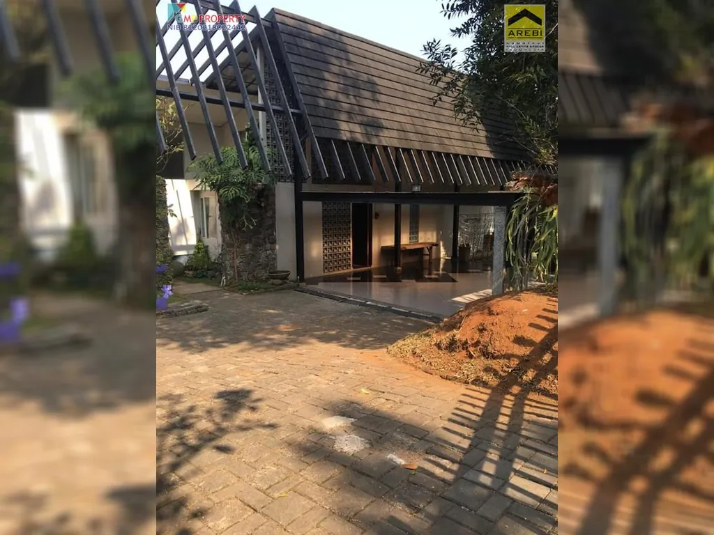 RUMAH MEWAH GAYA DOWNSLOPE-DENGAN HUTAN PRIBADI-DAGO RESORT