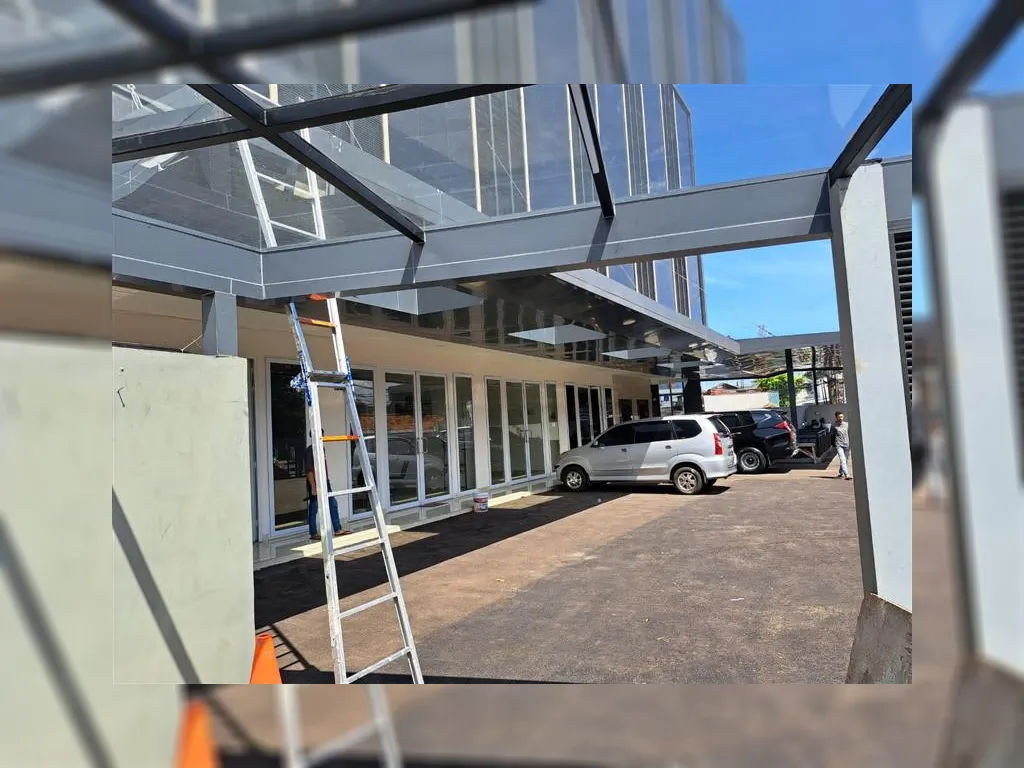 Gedung Perkantoran 4 Lantai Dan 2 Basement Siap Pakai Cililitan Kramatjati Jakarta Timur